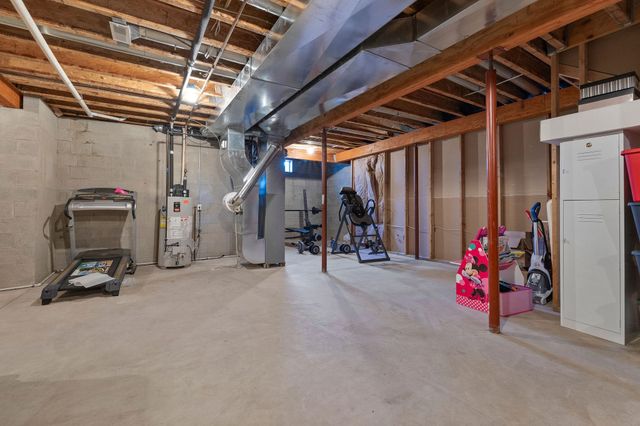 4860 S Crossings Street, Saginaw, MI 48603