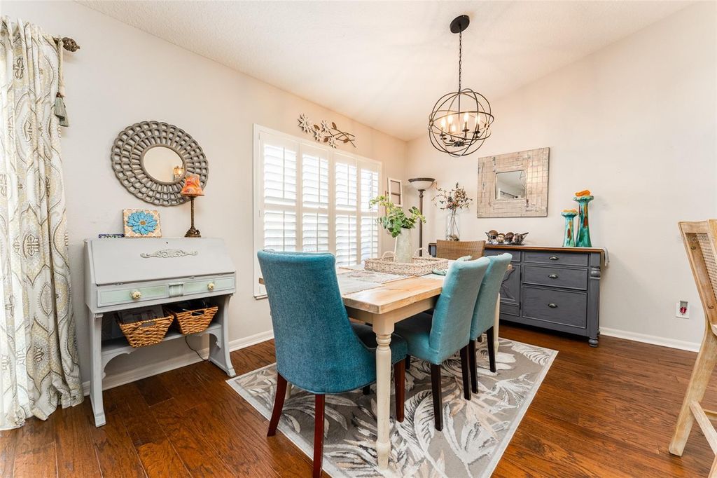 Image 11 of property listing at 4511 GULFWINDS DRIVE, Lutz, FL 33558