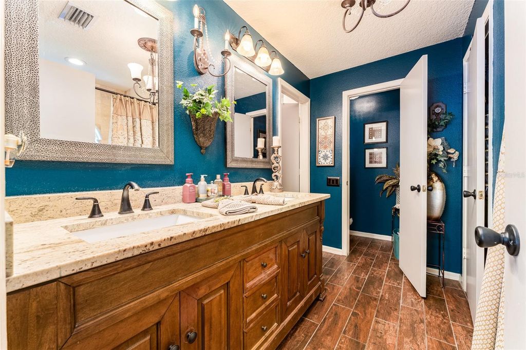 Image 17 of property listing at 4511 GULFWINDS DRIVE, Lutz, FL 33558