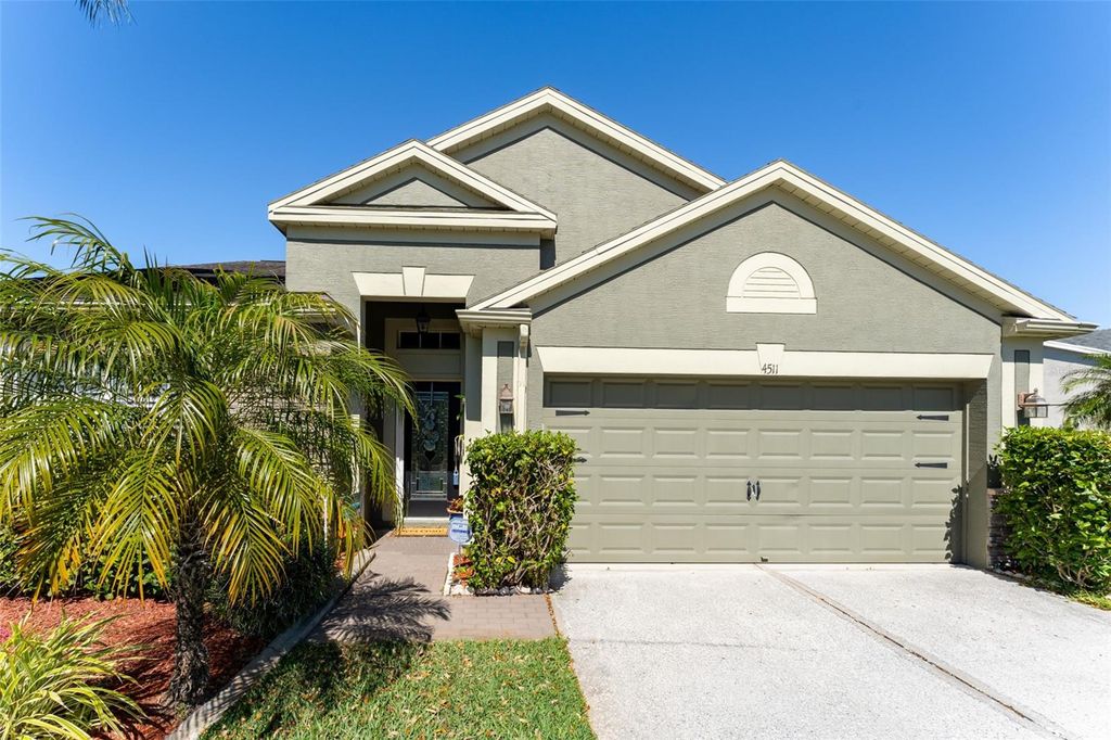 Image 34 of property listing at 4511 GULFWINDS DRIVE, Lutz, FL 33558