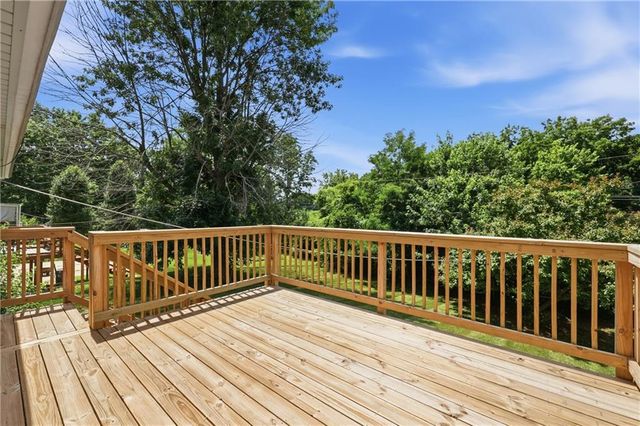1922 S Leslie Drive, Independence, MO 64055