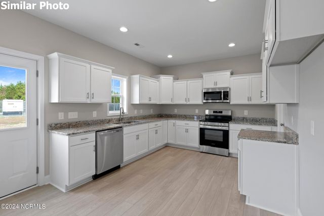 770 Aria Lane, Hubert, NC 28539