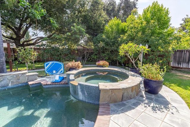 18625 SAGE Court, Saratoga, CA 95070