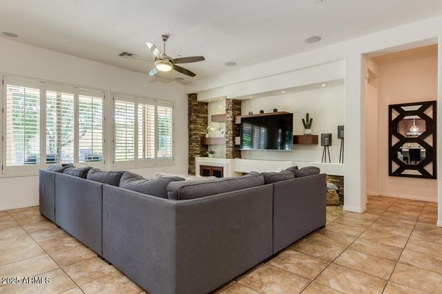 4647 N ALDEA Road E, Litchfield Park, AZ 85340