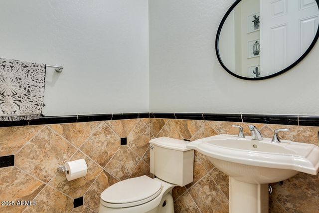 4647 N ALDEA Road E, Litchfield Park, AZ 85340