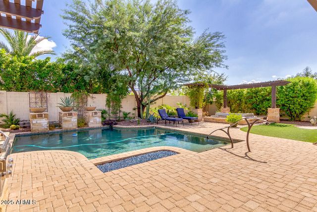 4647 N ALDEA Road E, Litchfield Park, AZ 85340