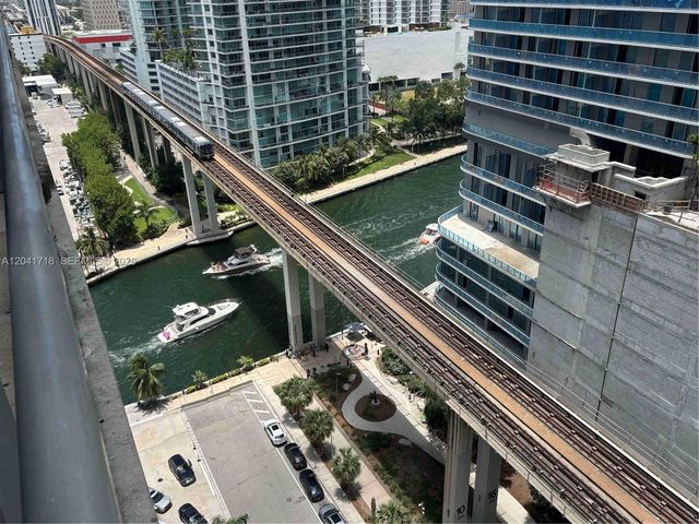 690 SW 1st Ct 2124, Miami, FL 33130