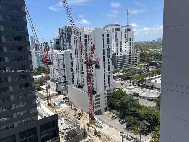 690 SW 1st Ct 2124, Miami, FL 33130