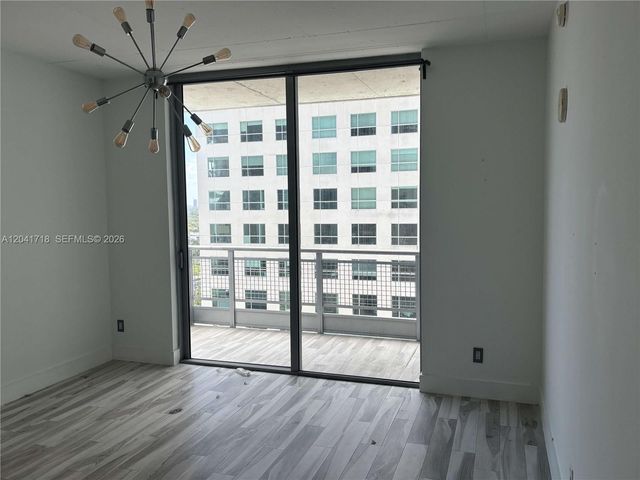 690 SW 1st Ct 2124, Miami, FL 33130