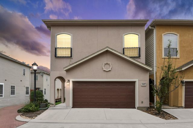 917 Mckinney Park Lane, Houston, TX 77003