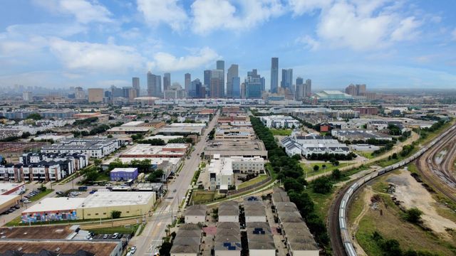 917 Mckinney Park Lane, Houston, TX 77003