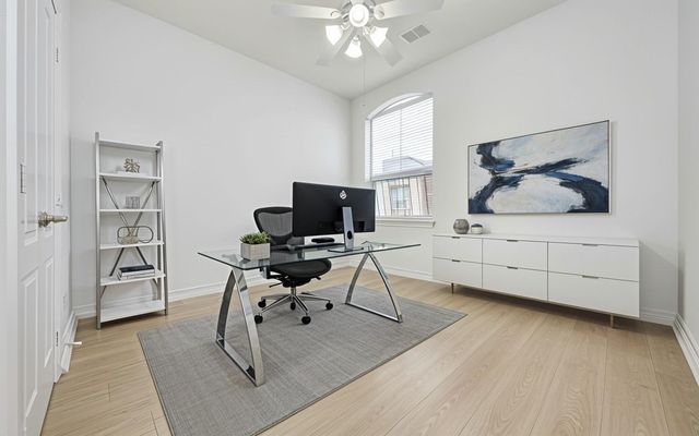 917 Mckinney Park Lane, Houston, TX 77003