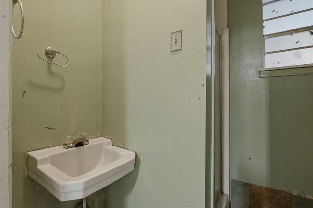 5824 N Terry Avenue, Oklahoma City, OK 73111