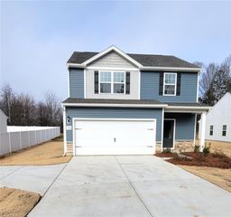 1046 Jonestown Road, Winston-salem, NC 27103