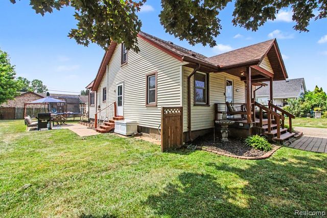 2036 Cecil Drive, Troy, MI 48083