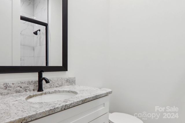 20 Maple Knoll Drive, Hendersonville, NC 28792