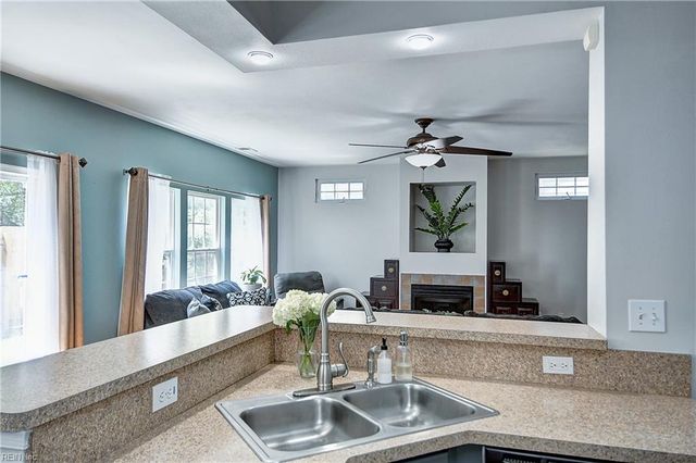 4163 River Breeze CIR, Chesapeake, VA 23321