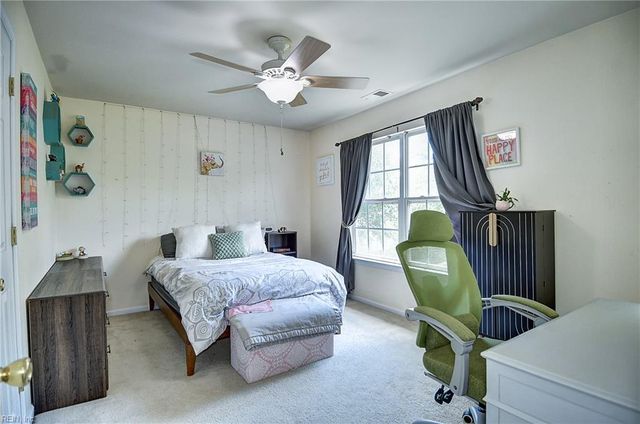 4163 River Breeze CIR, Chesapeake, VA 23321
