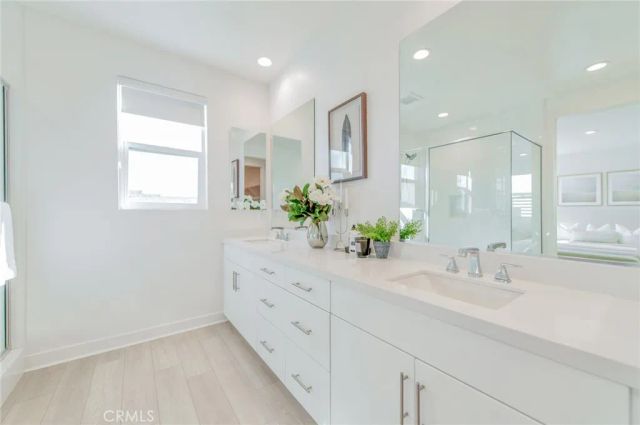 185 Yugen, Irvine, CA 92618