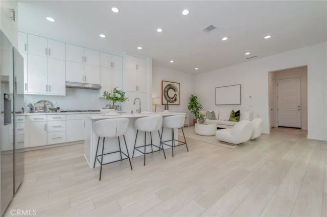 185 Yugen, Irvine, CA 92618