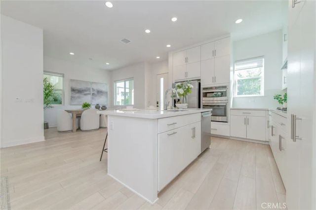 185 Yugen, Irvine, CA 92618