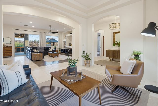 829 E STEINBECK Drive, Phoenix, AZ 85086