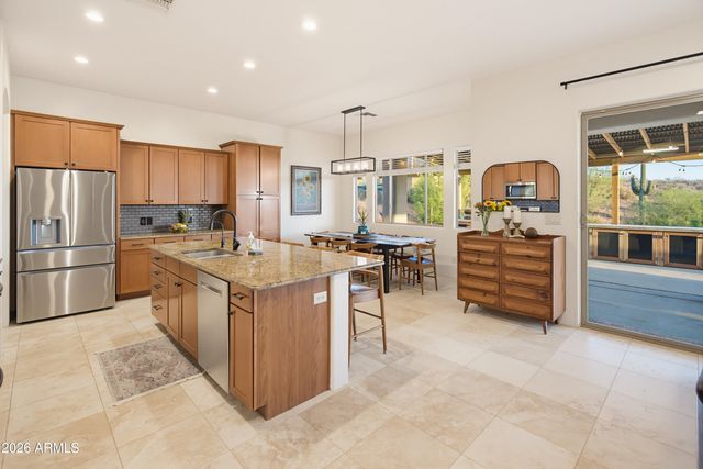 829 E STEINBECK Drive, Phoenix, AZ 85086