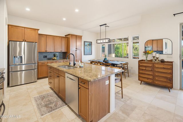 829 E STEINBECK Drive, Phoenix, AZ 85086