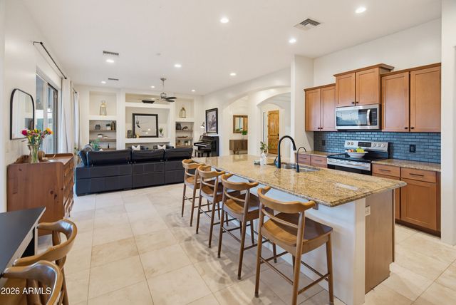 829 E STEINBECK Drive, Phoenix, AZ 85086