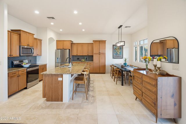 829 E STEINBECK Drive, Phoenix, AZ 85086