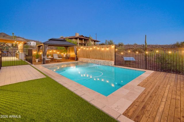 829 E STEINBECK Drive, Phoenix, AZ 85086