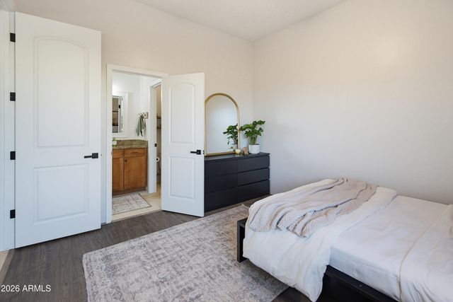 829 E STEINBECK Drive, Phoenix, AZ 85086