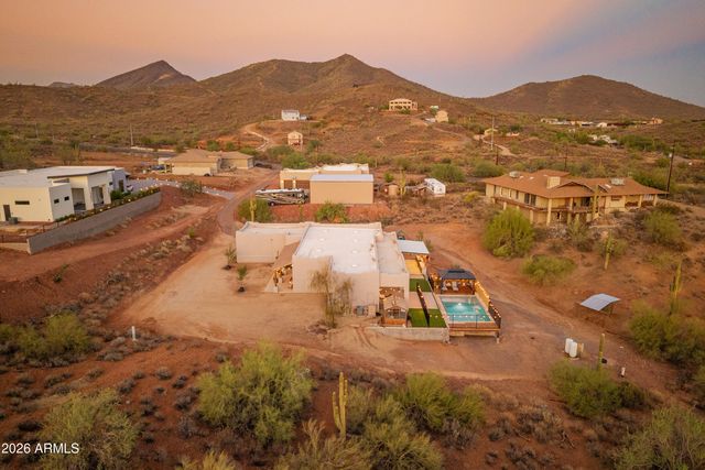 829 E STEINBECK Drive, Phoenix, AZ 85086