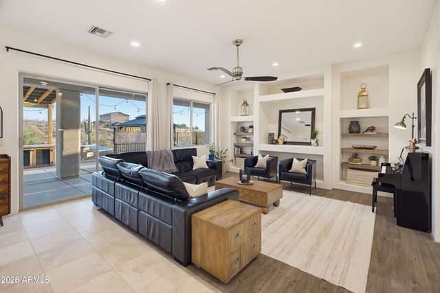 829 E STEINBECK Drive, Phoenix, AZ 85086