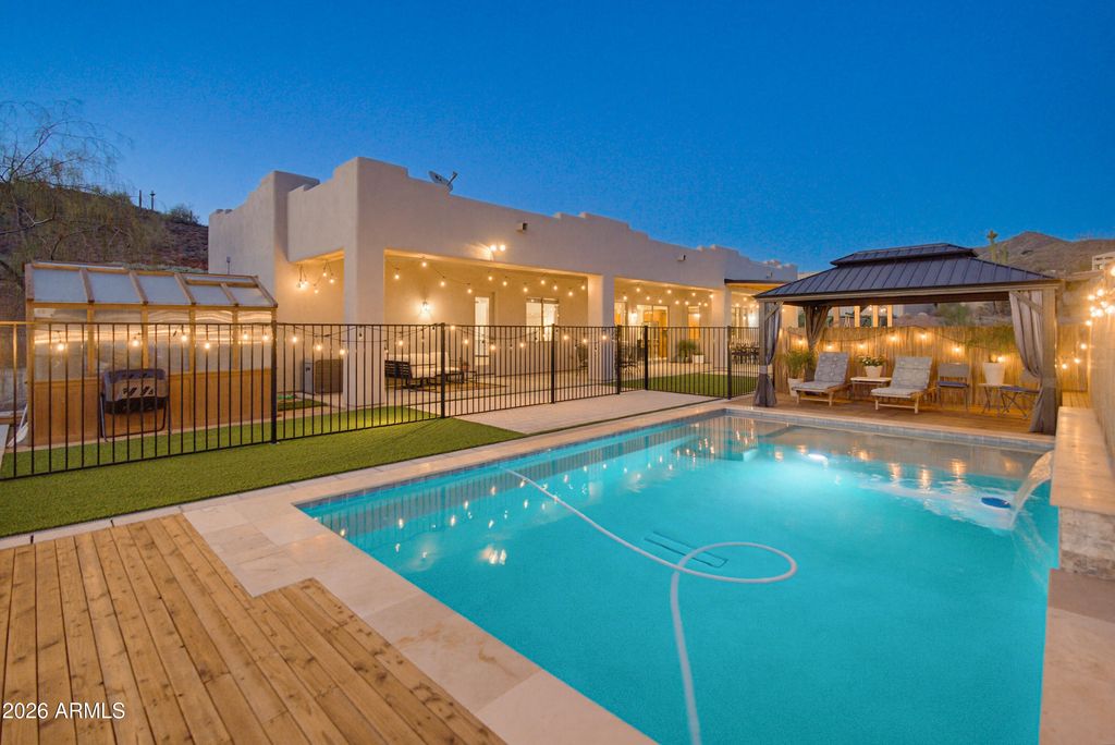 829 E STEINBECK Drive, Phoenix, AZ 85086 — exterior