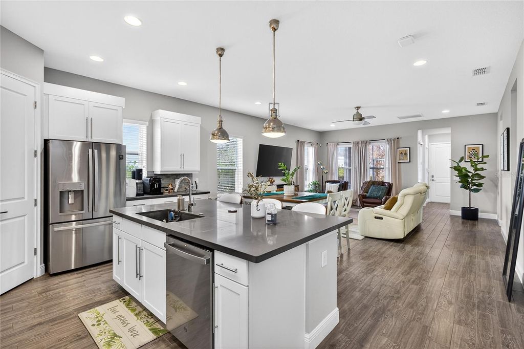 Image 6 of property listing at 13115 BOVET AVENUE, Orlando, FL 32827