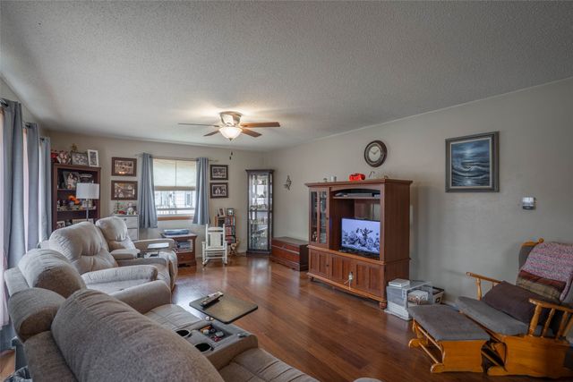 1526 Chance Court, Adel, IA 50003