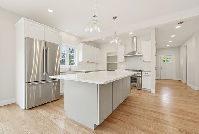 889 Maple Street, Mansfield, MA 02048