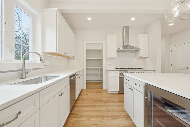 889 Maple Street, Mansfield, MA 02048