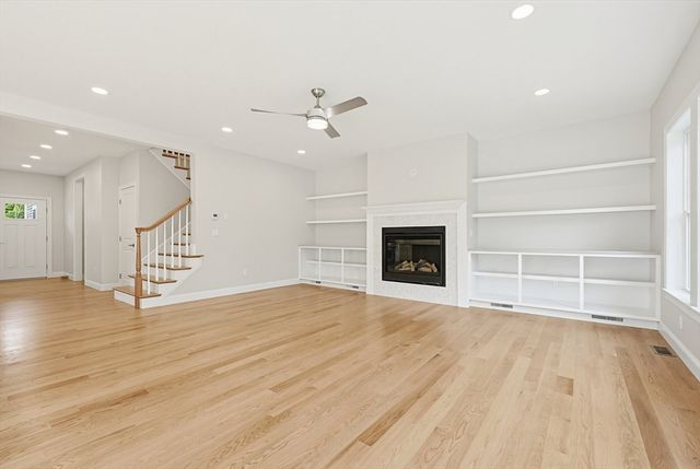 889 Maple Street, Mansfield, MA 02048
