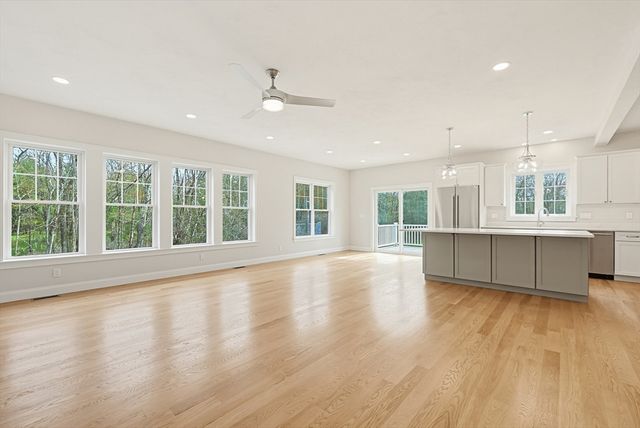 889 Maple Street, Mansfield, MA 02048