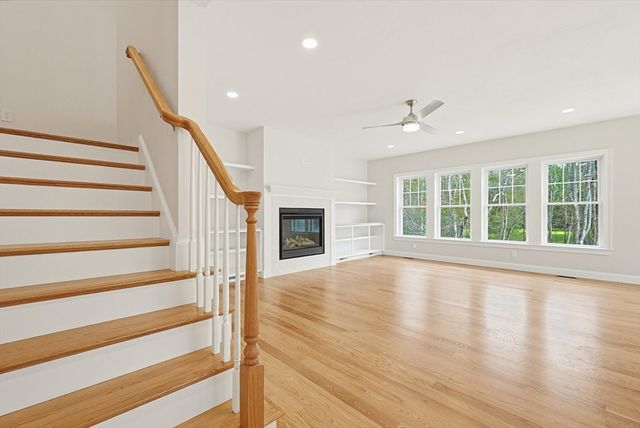 889 Maple Street, Mansfield, MA 02048