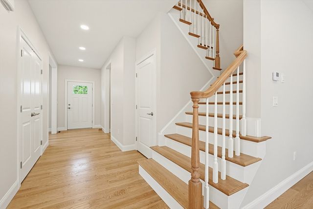 889 Maple Street, Mansfield, MA 02048