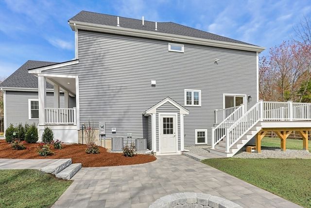 889 Maple Street, Mansfield, MA 02048