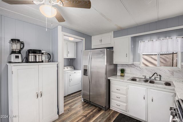 2650 W UNION HILLS Drive 164, Phoenix, AZ 85027