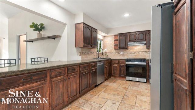 350 Manor Drive, East China Twp, MI 48054