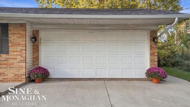 350 Manor Drive, East China Twp, MI 48054