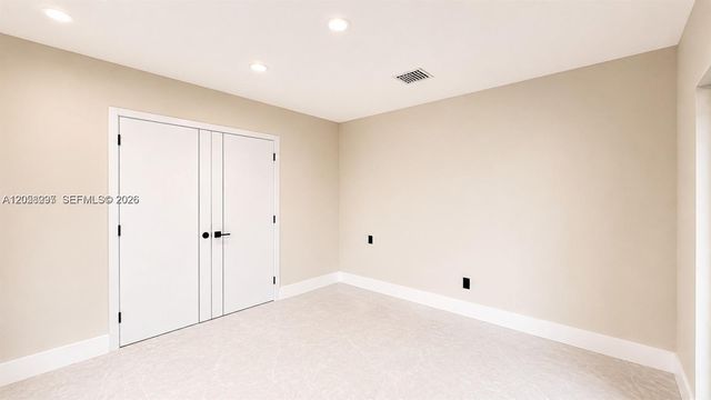 2765 NE 35th Dr, Fort Lauderdale, FL 33308
