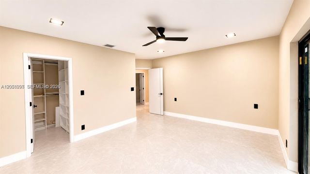 2765 NE 35th Dr, Fort Lauderdale, FL 33308