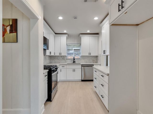 1300 Brazos Street, Rosenberg, TX 77471